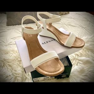 Wedge sandals